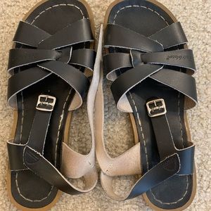 Black Saltwater Sandals